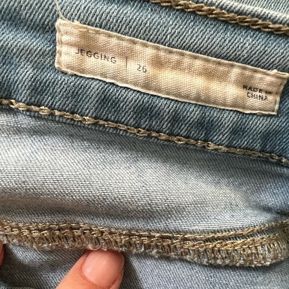 PACSUN Light Wash Mid Rise Distressed Jeggings Sz 26 - Picture 4 of 7